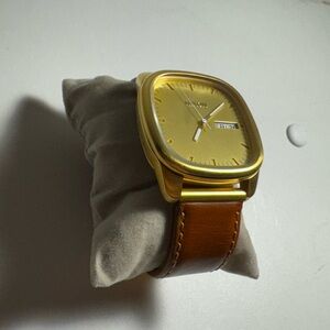 Nixon The Identity Gold Tone Watch | Brown Leather Strap | Day Date Display